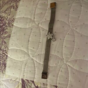 Elegant Silver Bracelet with Star Charm